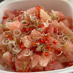 A picture of Pomelo/ Grapefruit Salad.