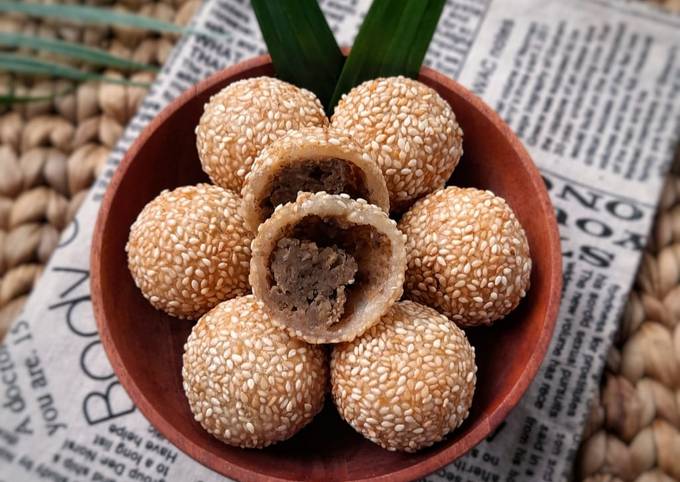 Recipe: Tasty 34. Onde-onde kacang hijau