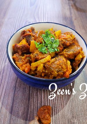 A picture of Moong Badi Aloo Curry/Lentil Dumplings with Potatoes.
