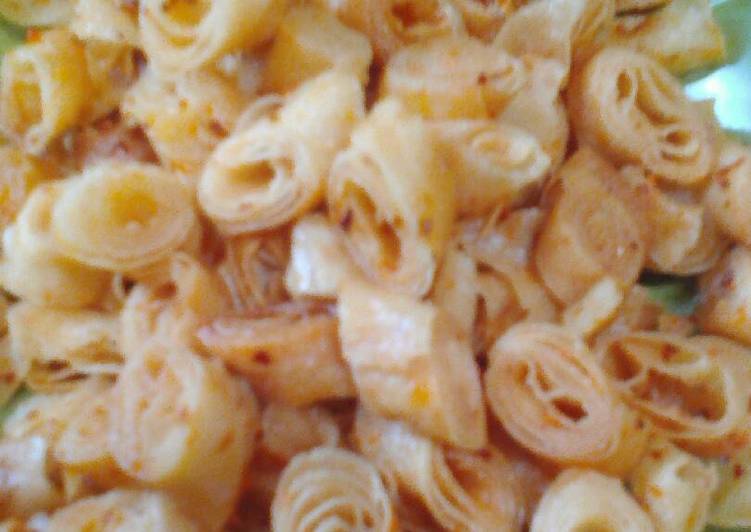 52. Keripik lumpia