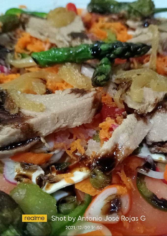 Una foto de Ensalada con ventresca