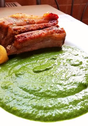 Spenót sült oldalassal recept fotója