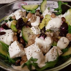 A picture of My Mixed Healthy Salad 🙄.