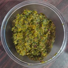 A picture of Dhaniya and Ginger Chutney.