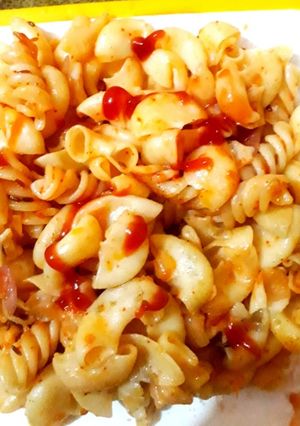A picture of Macaroni pasta.
