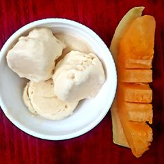 A picture of Muskmelon icecream.