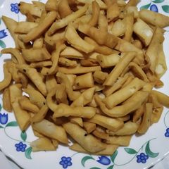 A picture of Khasta Nimki.