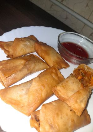 A picture of Spring rolls.