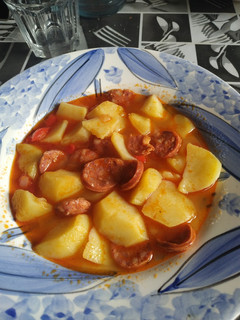 Una foto de Patatas a la riojana