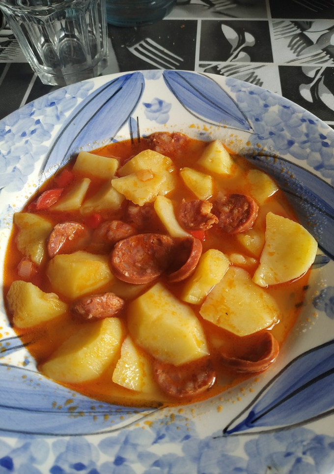 Una foto de Patatas a la riojana