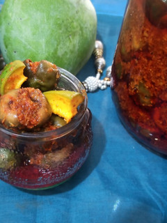 गुदे ओर कैरी का आचार(gude aur keri ka achar recipe in hindi) रेसिपी मुख्य फोटो