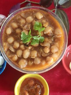 छोले (chole recipe in marathi) रेसिपी चे मुख्य फोटो