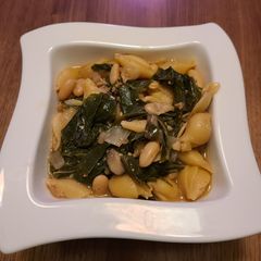A picture of Cannellini & Collards Pasta (Vegetarian).