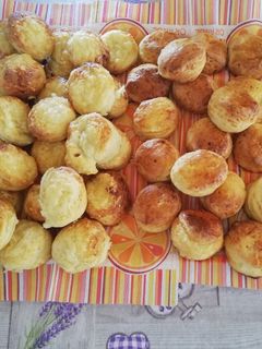 Omlós túrós pogácsa recept fotója