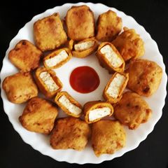 A picture of Paneer Pakoda.