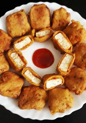 A picture of Paneer Pakoda.