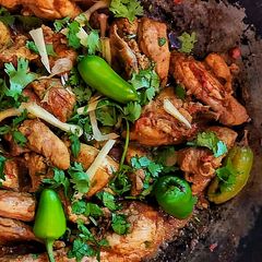 A picture of Shinwari chicken karahi.