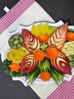 عکسی از دستور تزیین بشقاب میوه