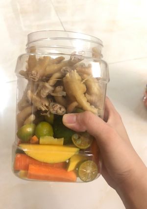 Hình của món Chân gà ngâm xả tắc.