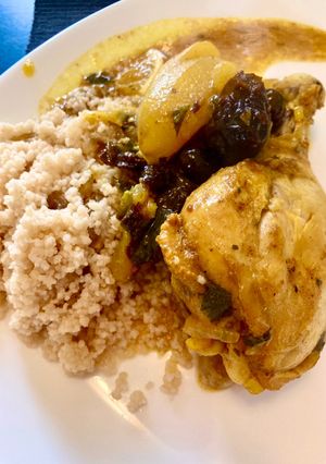 Foto di Tajine di pollo con patate e olive