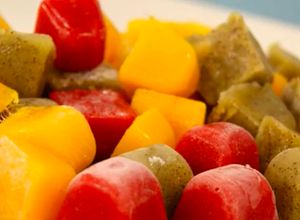 Foto de Cubos de Espumante e Frutas
