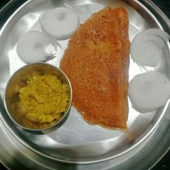 A picture of Wheat flour dosa.