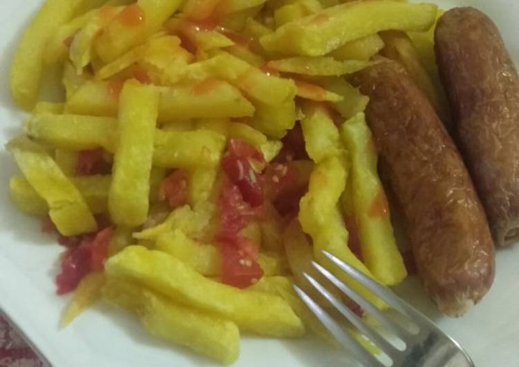 French fries with sausage
