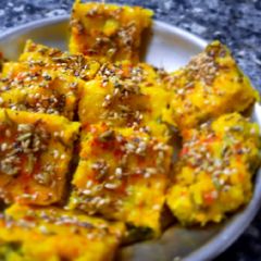 A picture of Makai dhokla.