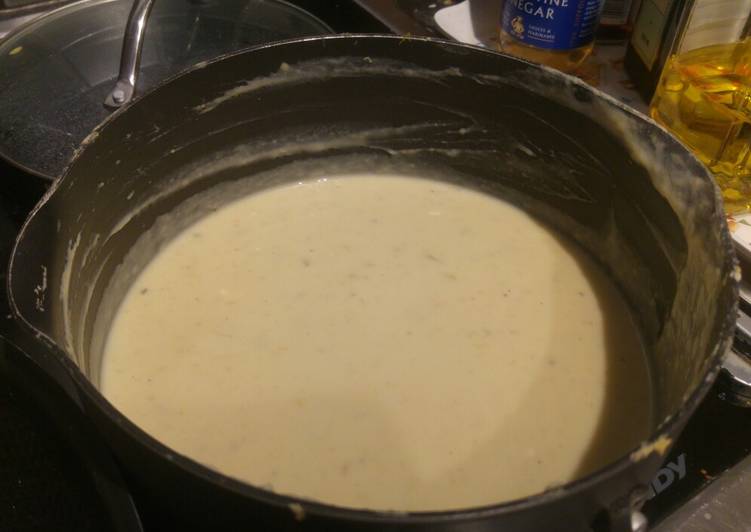 Creamy parsnip &amp; butter bean soup
