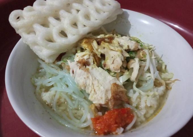 Soto ayam kuah bening