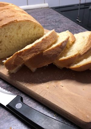 Házi kenyér egyszerűen recept fotója