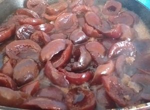 O poză a rețetei Prune la borcan pentru iarnă.