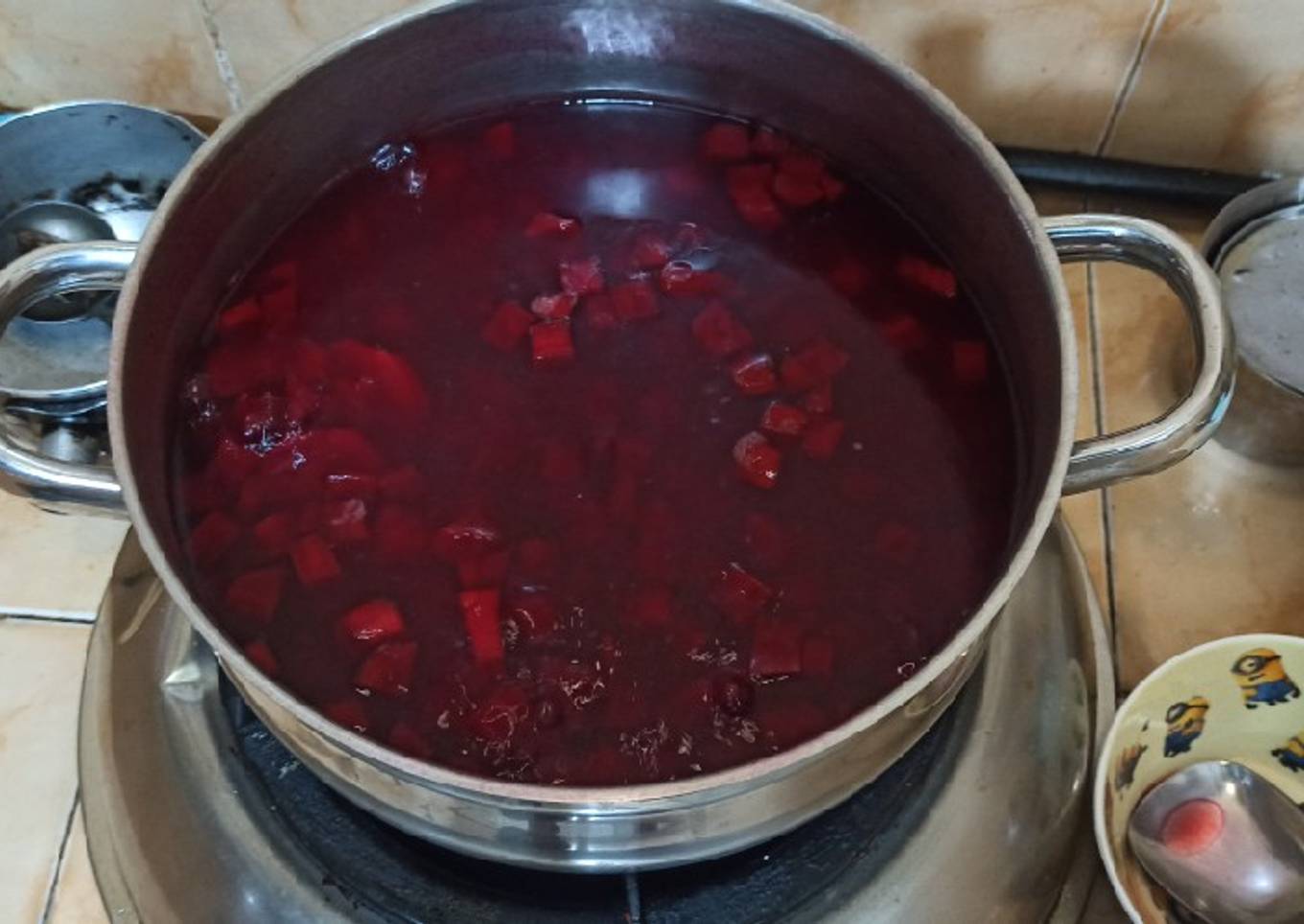6. Sup bit merah resep dari tante