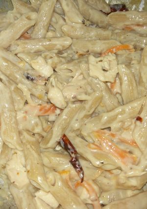 A picture of Chicken pasta.