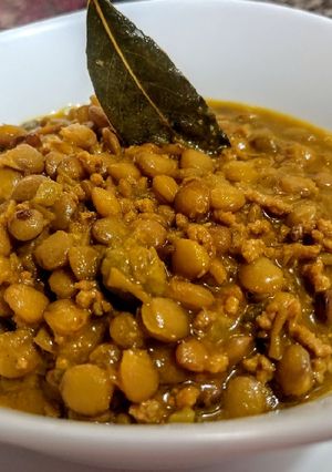 Una foto de LENTEJAS 🍛Con Carne Molida Alcaparrada...!