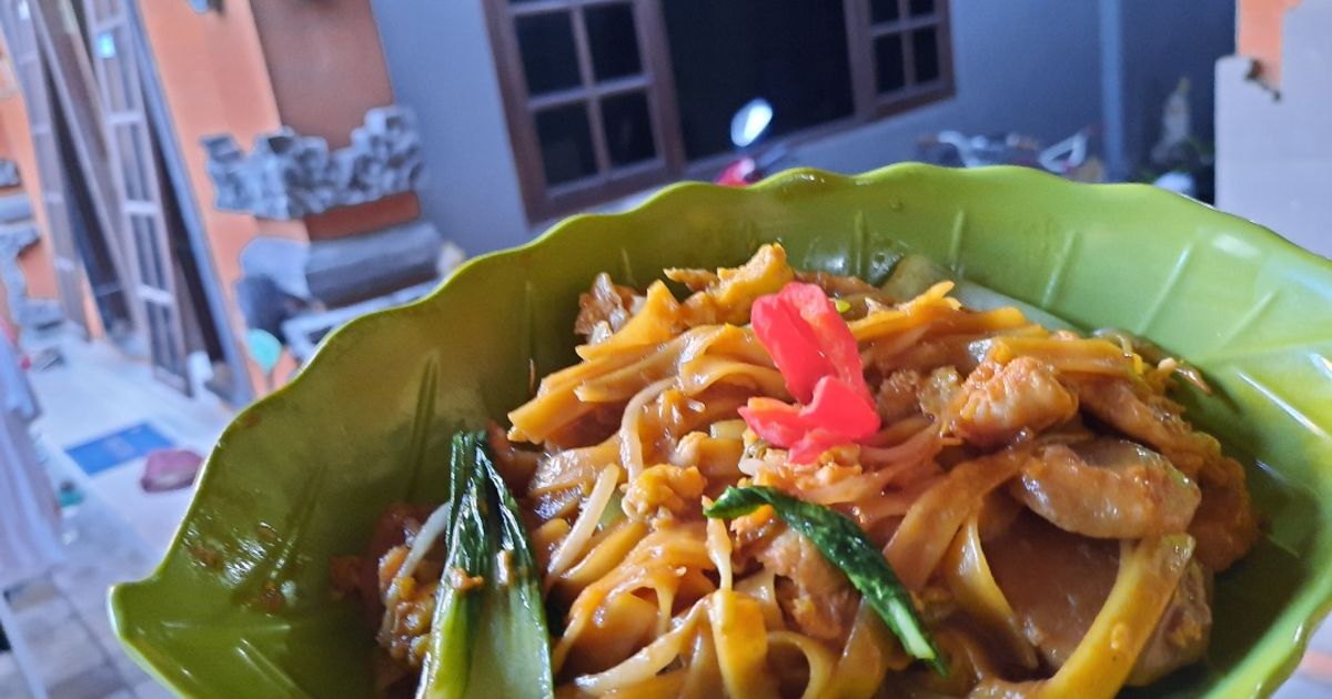 Kwetiau Goreng Ayam Bakso menu buka puasa