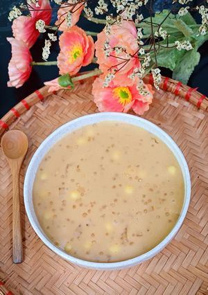 Hình của món Chè đậu lăng, hạt sen, bột báng, bột khoai, cốt dừa.