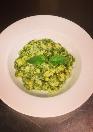Una foto de Ñoquis al Pesto
