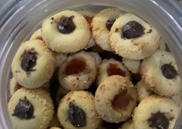 Langkah Mudah untuk Menyiapkan 4. Thumbprint Cookies, Sempurna