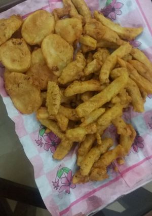 A picture of Crispy chips pakoras #cookpadramadan.