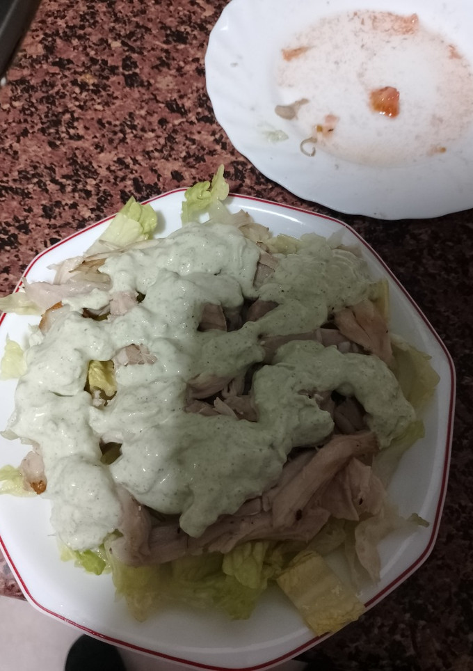 Una foto de Ensalada de Pollo y Tzatziki