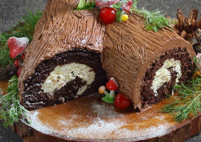 Chocolate Yule Log (Bûche de Noël)