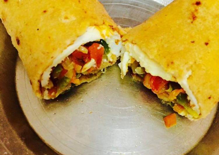 Simple Way to Make Any-night-of-the-week Mix Veg Egg Roll