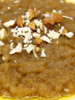 आटे का हलवा रेसिपी मुख्य फोटो