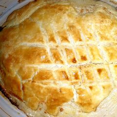 A picture of Chicken pot pie.