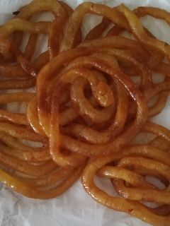 मैदा जलेबी (Maida jalebi recipe in hindi) रेसिपी मुख्य फोटो
