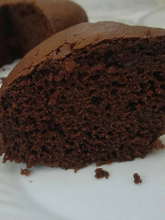 Una foto de Bizcocho de chocolate vegano, con NO EGG