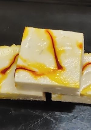 भापा संदेश (Bhapa sandesh recipe in Hindi) रेसिपी मुख्य फोटो