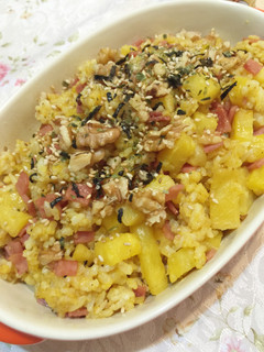 金黃鳳梨咖哩炒飯 的食譜成品照片