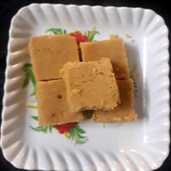 A picture of Besan Barfi.